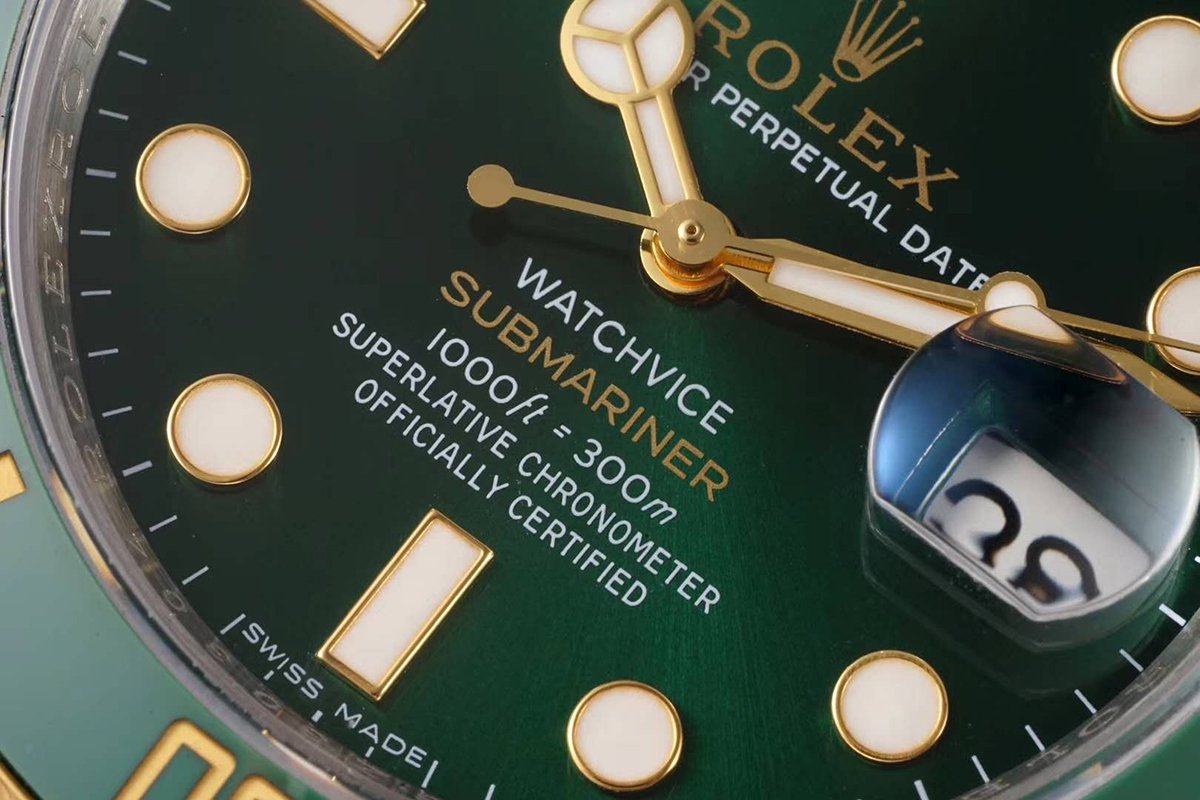 Submariner 116613LV ‘Watchvice Edition’ Hulk in Yellow Gold and Steel
